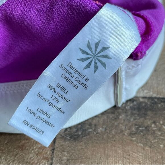 Athleta Women’s T Back Pink, Purple, & White Striped Swim Bikini Top Size Large - Picture 6 of 9